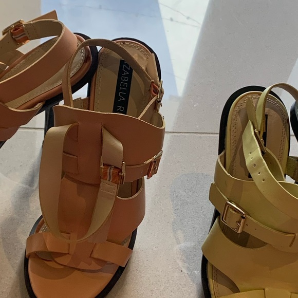 Lot ! Of Izabela Rue heels. - Picture 5 of 6